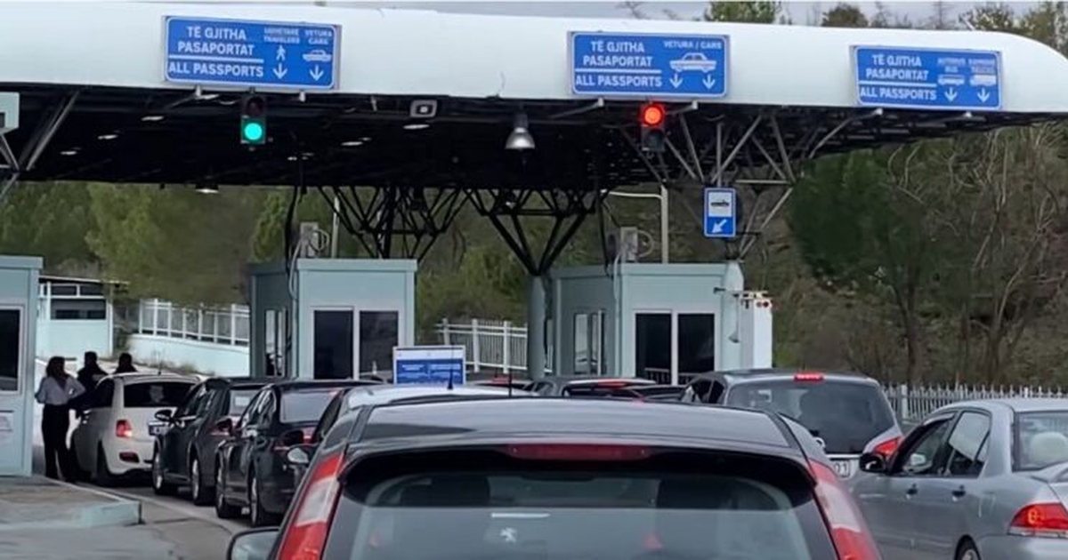 “Nëse vaji peshon 10 litra duhet të lësh një kafe që…”zbardhen bisedat mes doganierëve që u arrestuan në Qafë Botë