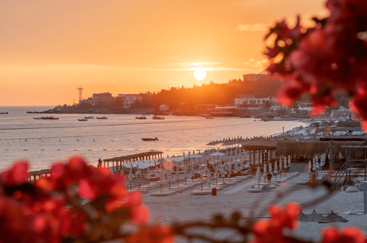 New York Times: Dhërmiu një nga 6 plazhet Europianë që s’duhet humbur këtë verë