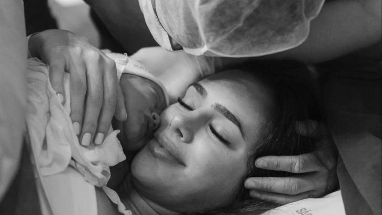 Neymar dhe partnerja e tij bëhen prindër për herë të dytë, vjen në jetë vogëlushja Mel