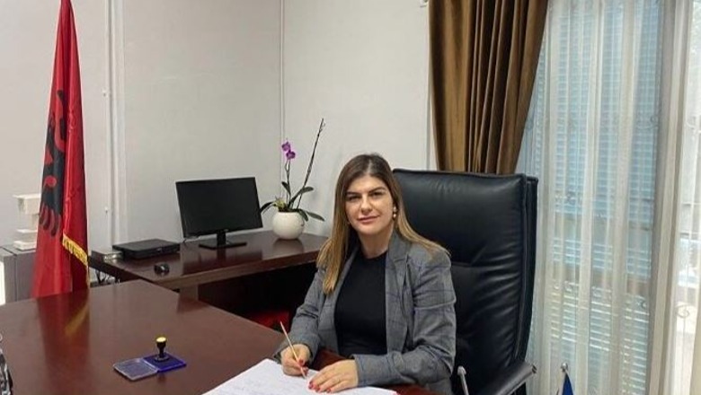 Nga “detyrim paraqitjeje” në drejtimin e Portit të Sarandës, Aida Demi rikthehet si kapitene e korrupsionit