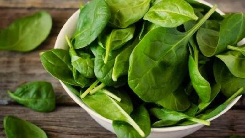 Nga spinaqi tek lakra jeshile dhe brokoli, ja cilat janë disa nga ushqimet që pastrojnë mëlçinë