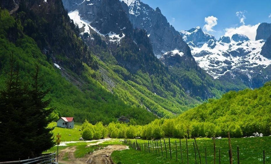 Nga vizitorët me termues tek zhvillimi rural: A ka Shqipëria një vizion turizmi?