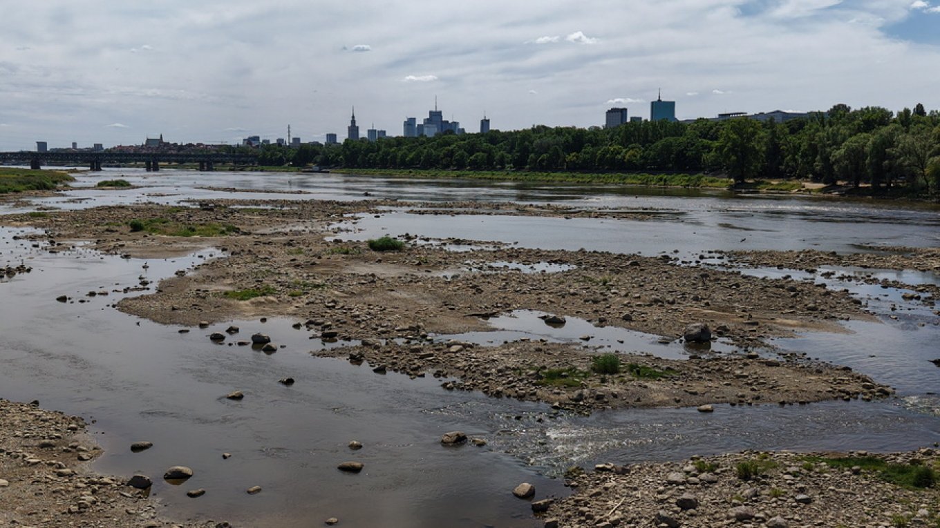 Niveli i lumit Vistula në Poloni ka rënë në nivelin më të ulët historik