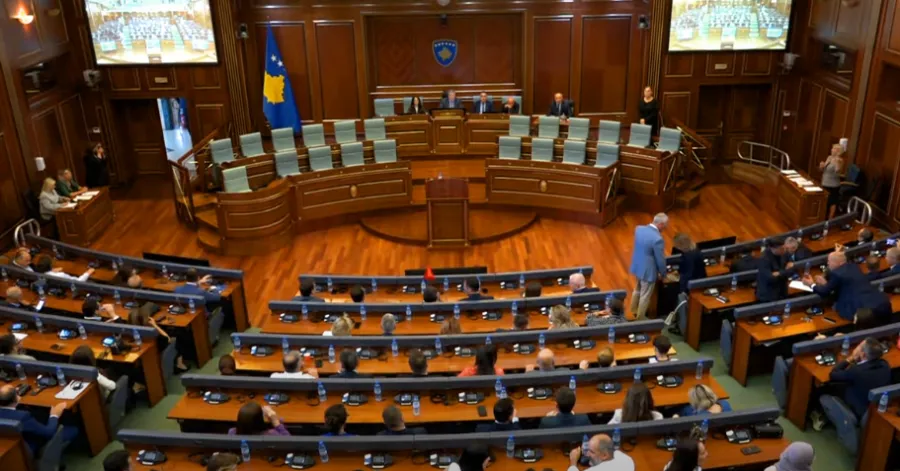 Një ditë para skadimit të afatit, dështon seanca e 52-të e konstituimit të Kuvendit të Kosovës