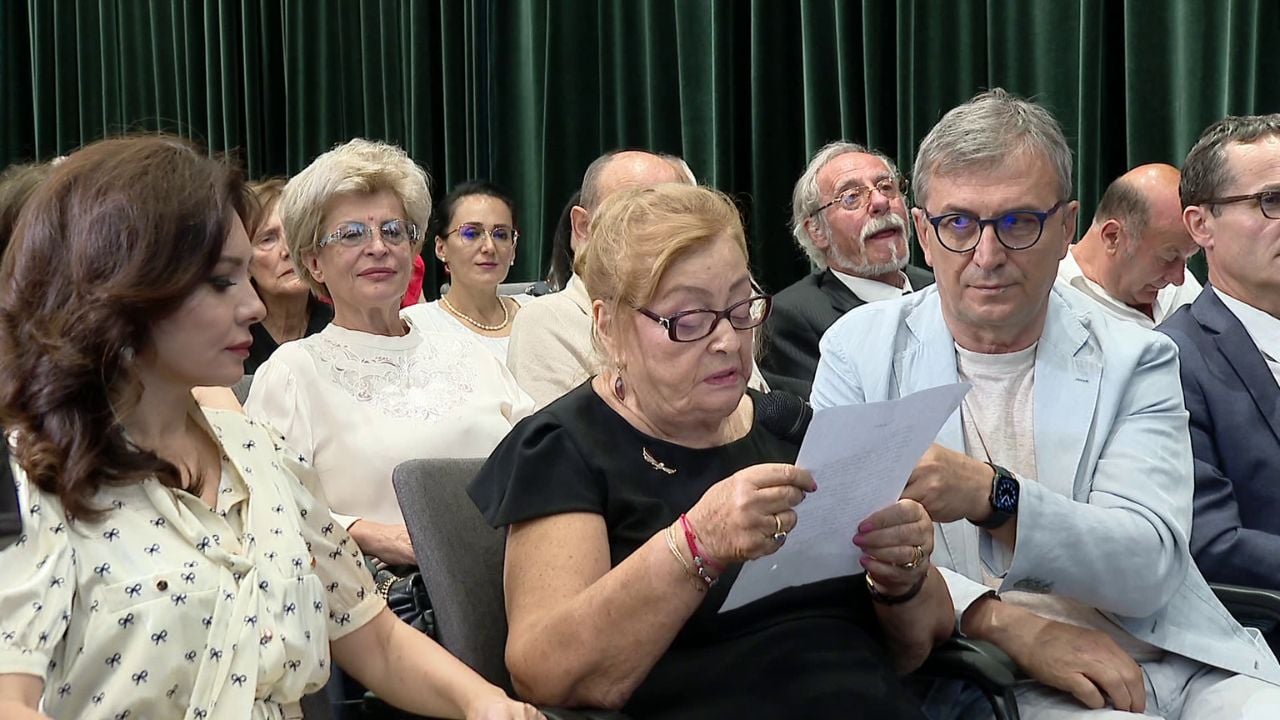 Një vit pa Ismail Kadarenë, Helena Kadare: Jeta e tij ishte në thelb jeta e Shqipërisë që kërkonte liri, barazi dhe progres