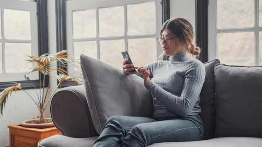 Njihuni me rreziqet që ju kanosen nga qëndrimi ulur gjithë ditën