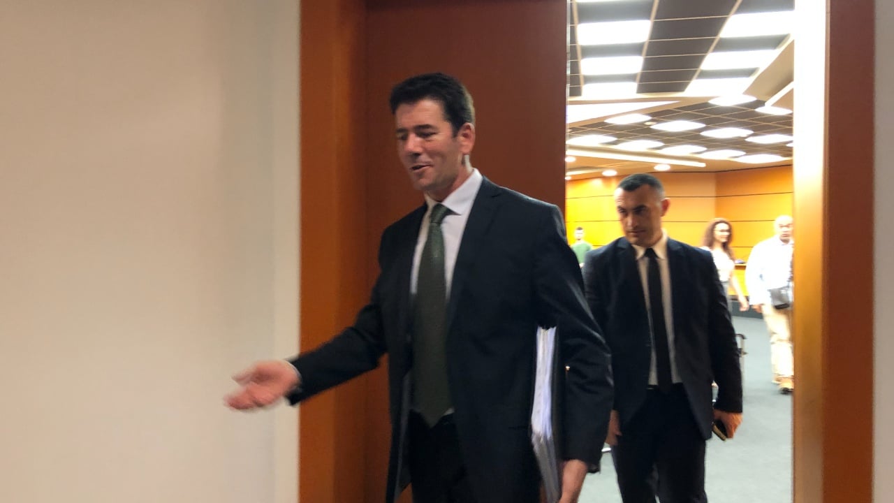 “Nuk do dëgjojmë idiotësirat e këtij idioti”, Dhoma e Avokatëve reagon ashpër pas deklaratës së prokurorit të SPAK në sallën e gjyqit