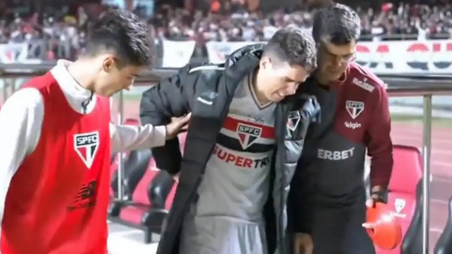 Oscar, frakturë në shtyllën kurrizore. Përplasje e tmerrshme në fushë për ish-yllin e Chelsea (video)