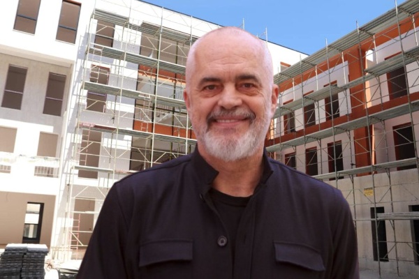 Pasi i “morën frymën” Tiranës, rekord ndërtimesh edhe në Kamzë, Golem e Lezhë