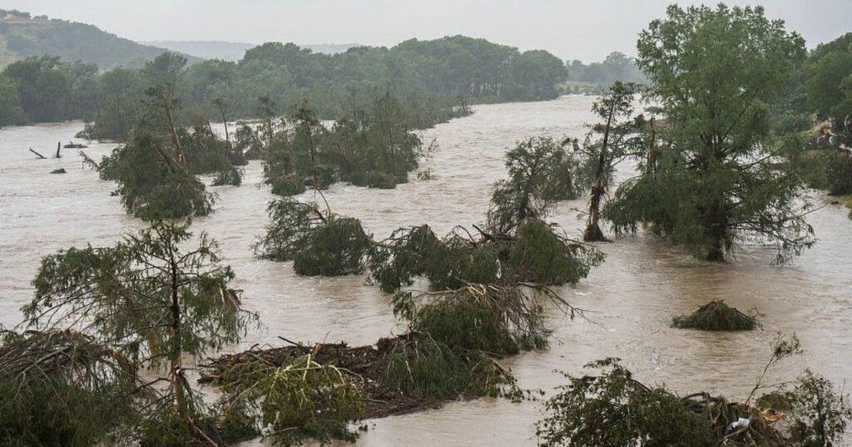 Përmbytjet në Teksas/ Zhduken 25 vajza adoleshente, kishin shkuar për të kaluar verën në kamp