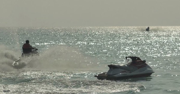 Përplasen dy motorë uji në Golem, 31-vjeçari nga Kosova përfundon në spital