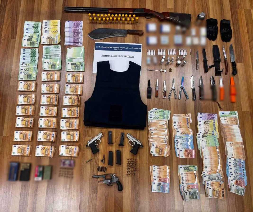 Përplasje me armë në Greqi: Në pranga 12 shqiptarë e grekë, sekuestrohen armë e para