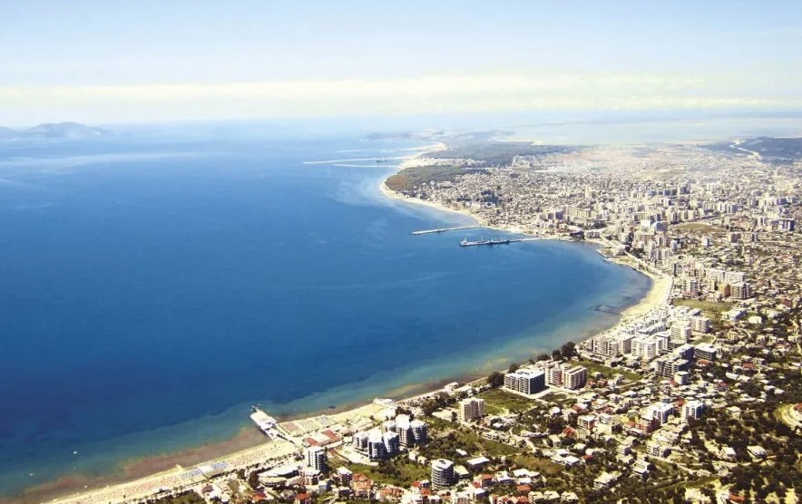 “Po dëmtohet turizmi”, Dhoma Amerikane ngre shqetësimin: Shkak mungesa e ujit, ndotja dhe problemet me punonjësit