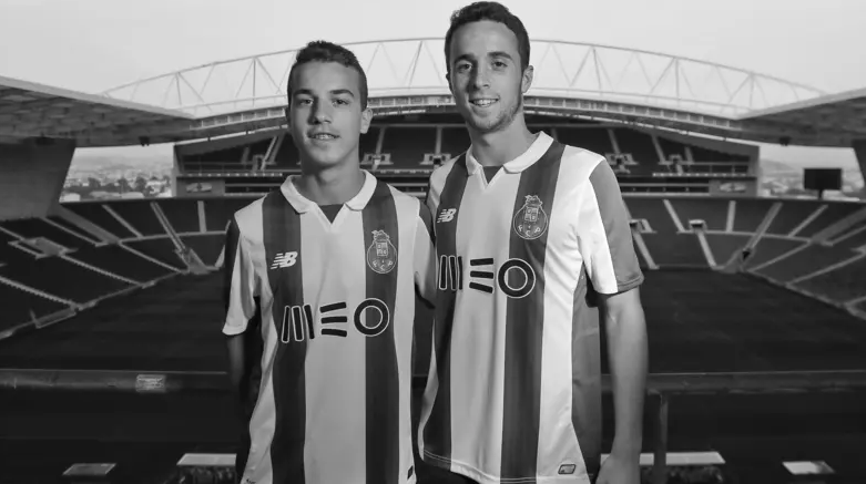 Po parakalonte një makinë kur i shpërtheu goma e Lamborghinit, detaje nga aksidenti tragjik ku humbi jetën futbollisti Diogo Jota dhe vëllai i tij