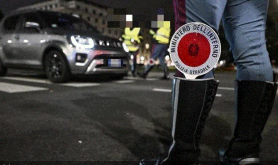 Po vëzhgonin 2 shpërndarësit shqiptarë, karabinierët kapin në flagrancë edhe policin rrugor duke blerë kokainë
