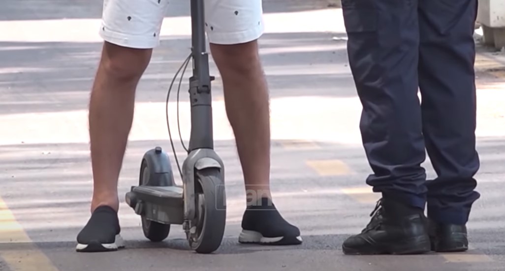 Policia, aksion ndaj drejtuesve të monopatinave/ Kërkon ashpërsimin e ligjit për..
