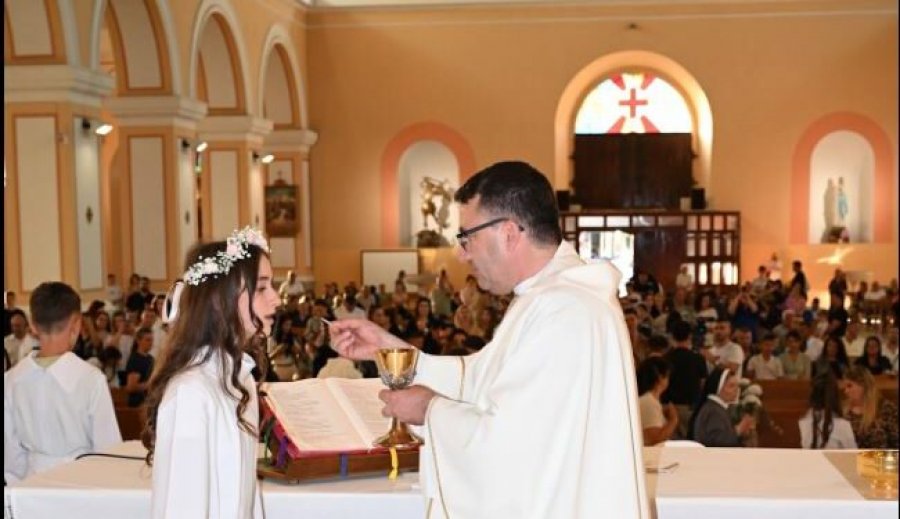 Portret i Dom Vlashit, ‘një prift’ që nuk i pëlqen Edi Ramës