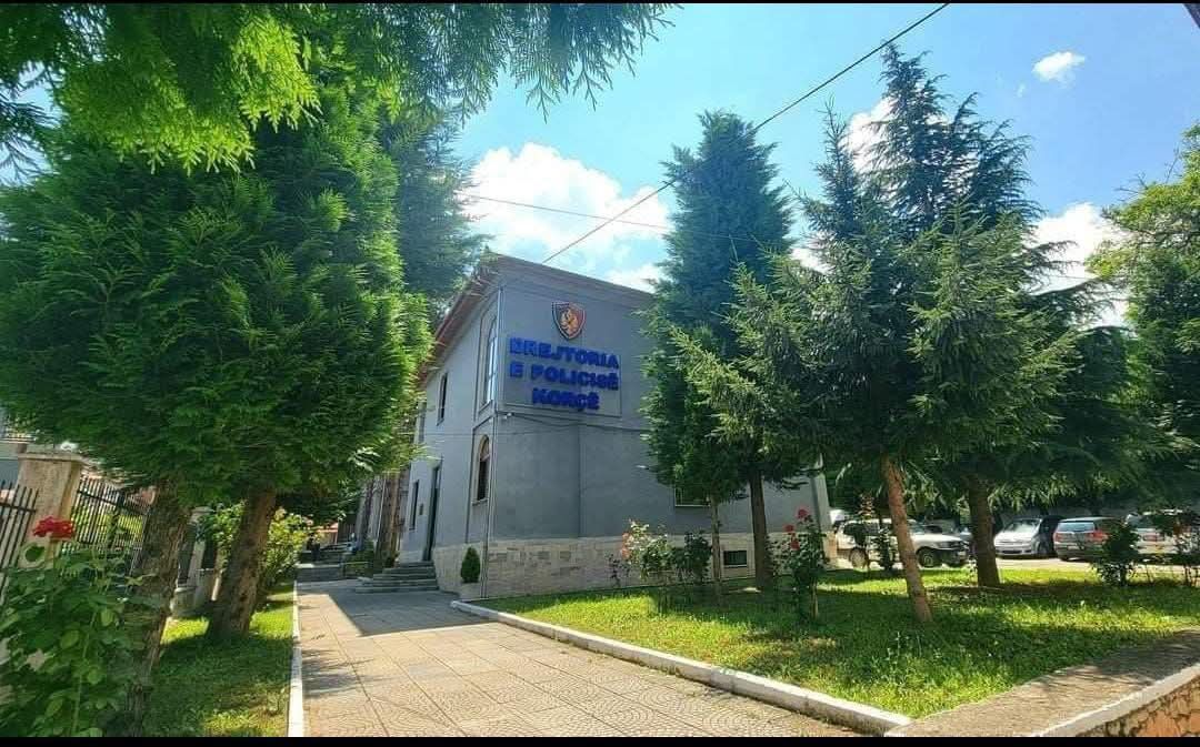 Pranga se ndërtoi pa leje në Voskopojë/ Procedohen 2 punonjës të IMT, pezullohen..