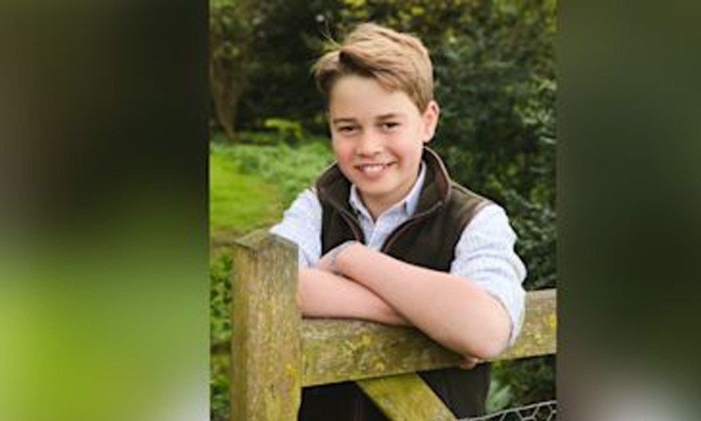 Princi George feston 12-vjetorin me një fotografi të re nga Pallati Kensington