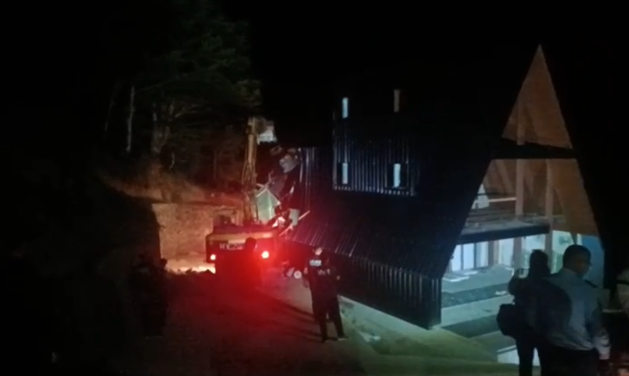 Prishet dhe ndërtesa e fundit pa leje në Theth