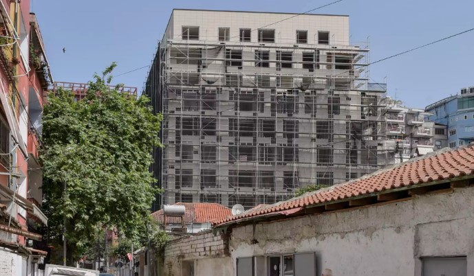 Programi i strehimit “zgjerohet” në një tjetër Bashki. Fondi e familjet përfituese