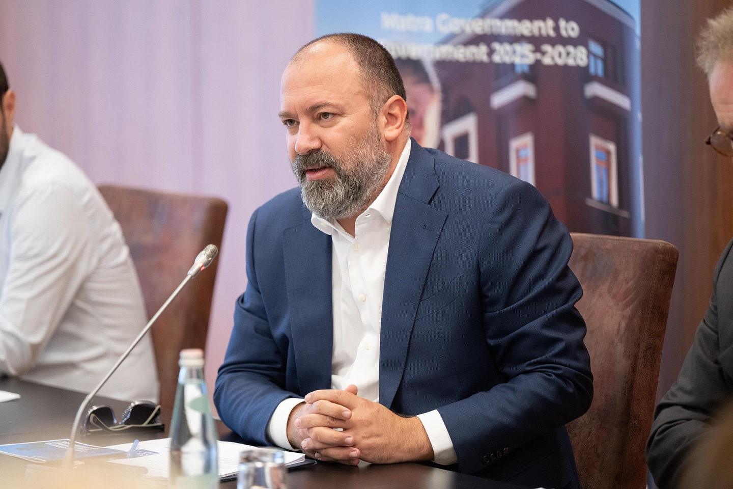 Projekti Matra G2G me ambasadën holandeze, Mazniku: Hap drejt integrimit BE-së, ku 70% e legjislacionit zbatohet në nivel vendor