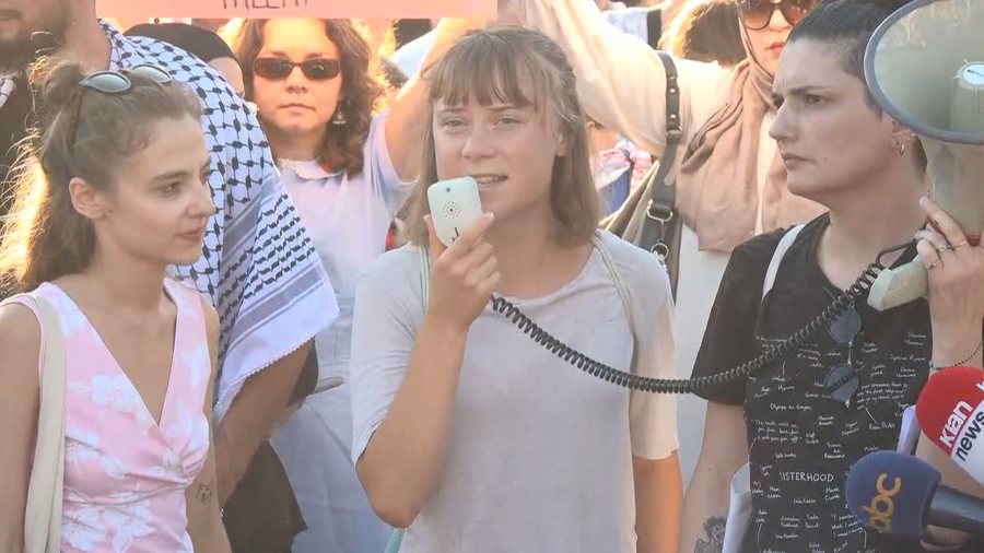 Protesta për Palestinën në sheshin ‘Skënderbej’, pjesëmarrëse edhe Greta Thunberg