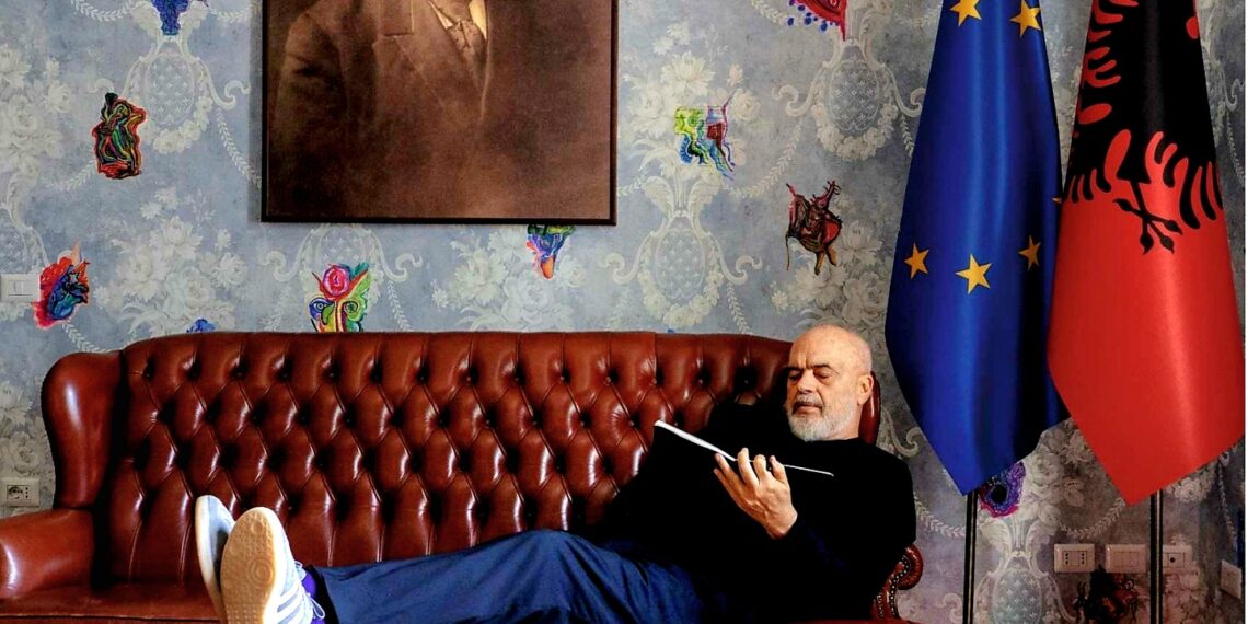 Qeveria merr pushimet, shtatori sjell “furtunën” në kabinetin e ri dhe në PS