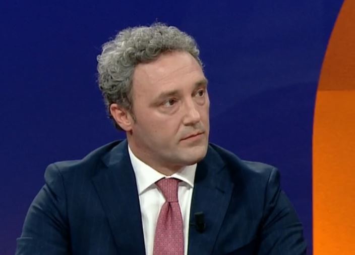 “Qeveria u premtoi falje, sot i shemb”, Spahia: Ja çfarë fshihet pas sulmit të kryeministrit