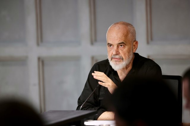 Rama: Efektivi që rrahu kamarierin të përjashtohet nga Policia e t’i dorëzohet drejtësisë