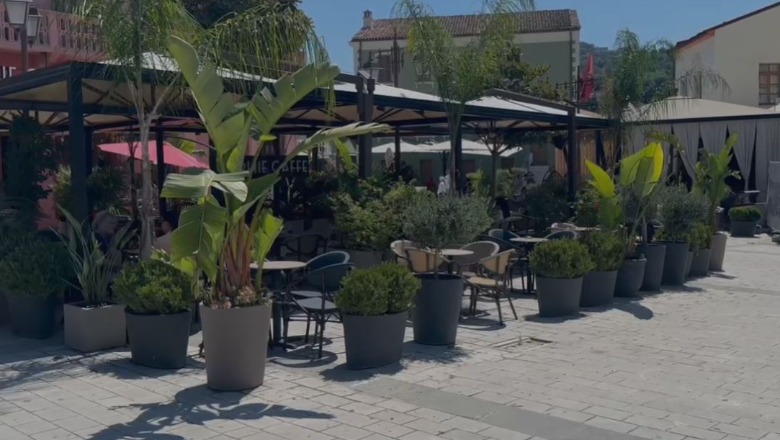 Rama ‘shkund’ Vlorën/ Policia bashkiake ‘zbarkon’ në Muradie, kryeministri ultimatum për lirimin e hapësirave publike