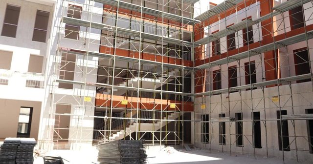 Raporti: Krahas Tiranës, rekord ndërtimesh edhe në Kamzë, Golem e Lezhë në 2024-n