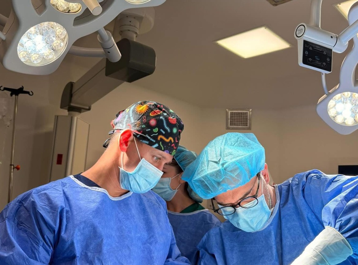 Realizohet për herë të parë ndërhyrja e avancuar neurokirurgjikale, Rama: I ktheu shpresën 75-vjeçarit pas goditjes në tru