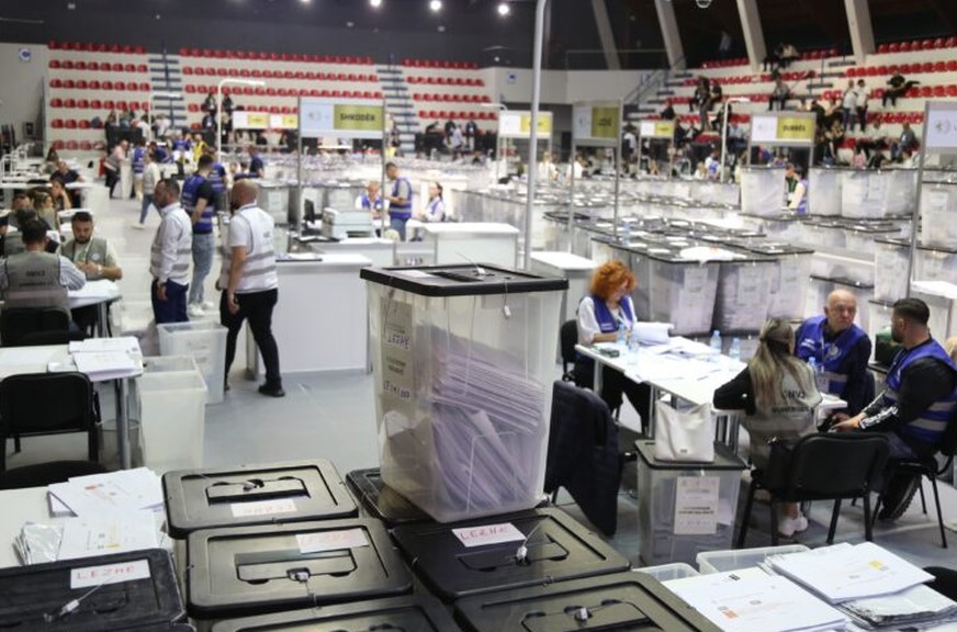 Rinumërimi i votave të Fierit, pritet të hapen 131 kutitë e mbetura, ja partitë që kanë humbur më shumë vota