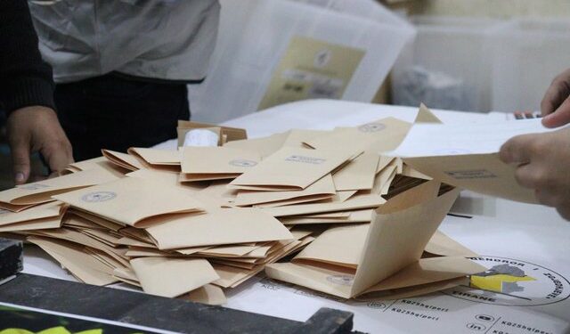 Rinumërimi në Fier, “nami” me votat e “trafikuara”. Ceno Klosi kishte rreth 1 mijë më tepër, Zegjineja 60 më pak