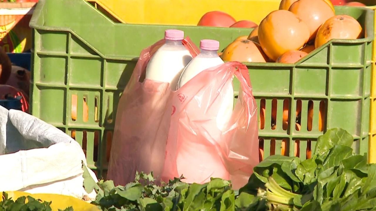 Rreziku nga qumështi ambulant, Ekspertët: 12 orë transport jashtë frigoriferit, bëhet i rrezikshëm