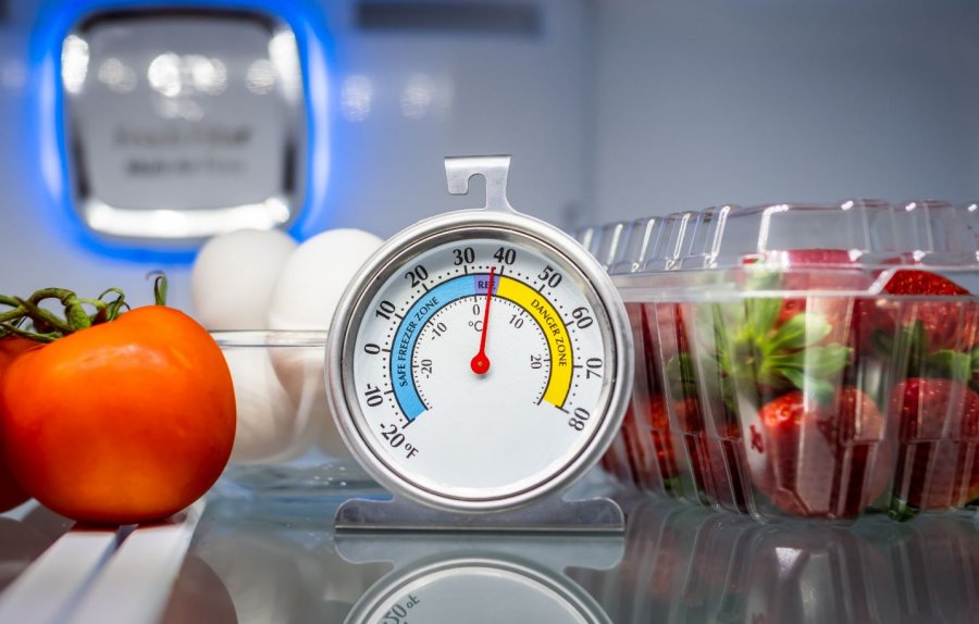 Ruajtja e ushqimeve në mënyrë të sigurt, ja në çfarë temperature duhet ta vendosim frigoriferin gjatë verës
