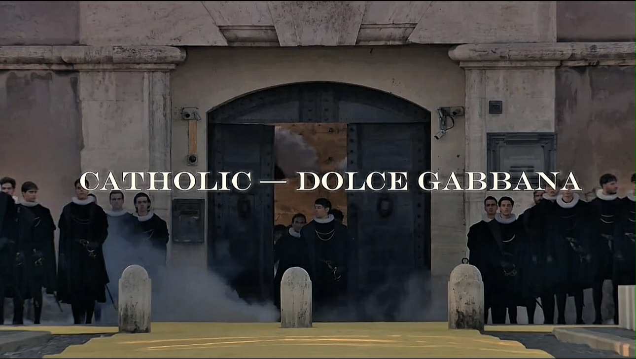 Shfaqja më e fundit e Dolce & Gabbana Alta Sartoria, një spektakël i besimit, modës dhe madhështisë