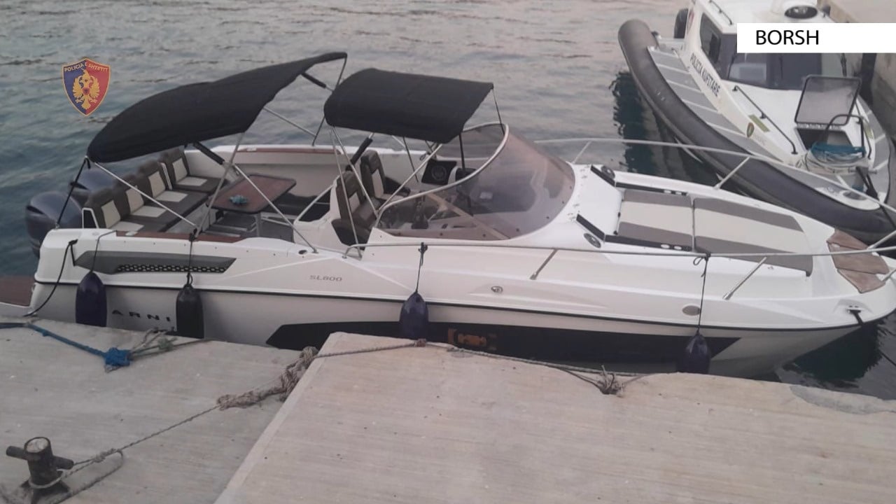 Shkeli perimetrin e sigurisë ujore duke u kthyer në rrezik për pushuesit, ndëshkohet me gjobë drejtuesi i skafit në Borsh