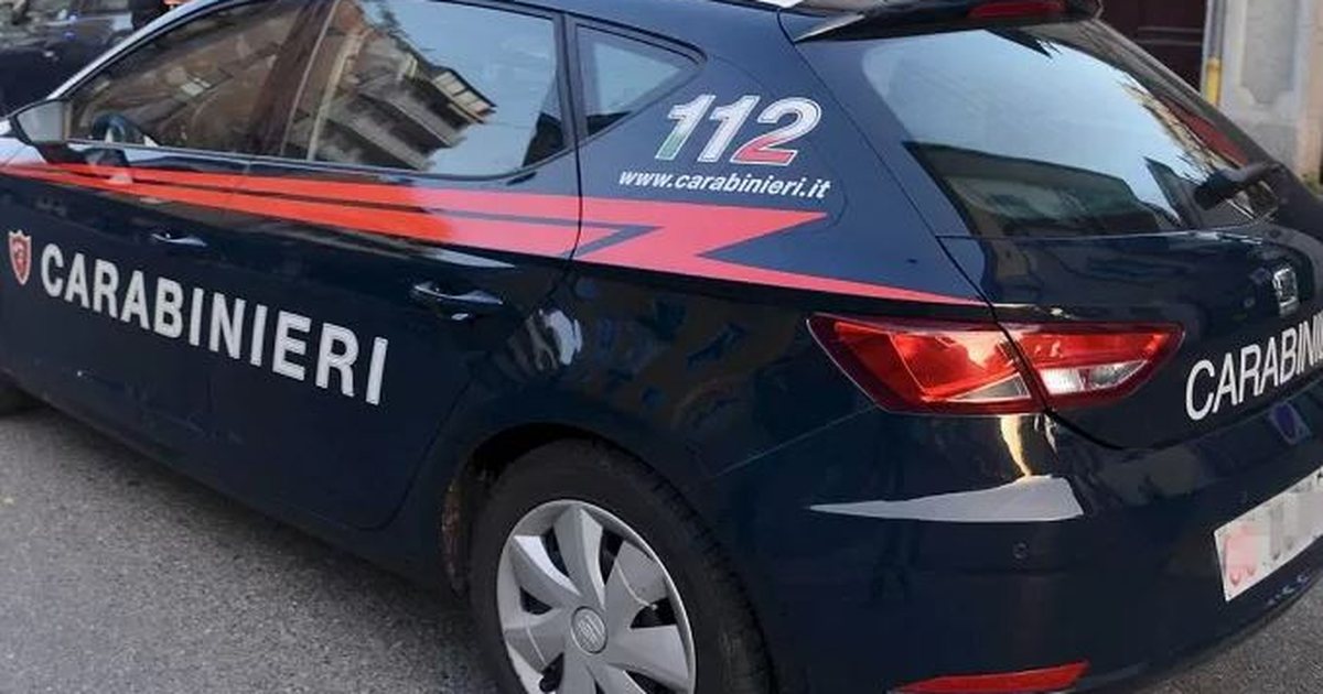 Shqiptari kthehet i dehur në shtëpi dhe kërcënon partneren, karabinieri plagoset duke u përpjekur që ta ndalonte