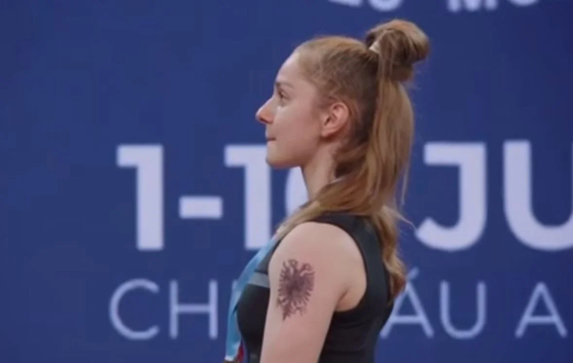 Shqiptarja Carja shpallet kampione e trefishtë e Europës në peshëngritje!