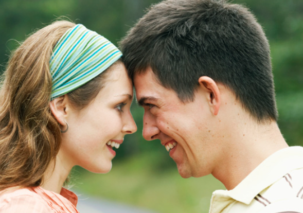 Sot tryezë për Kodin e Ri Penal, parashikohen dënime të rrepta edhe kur shikon gruan me shumë dashuri!