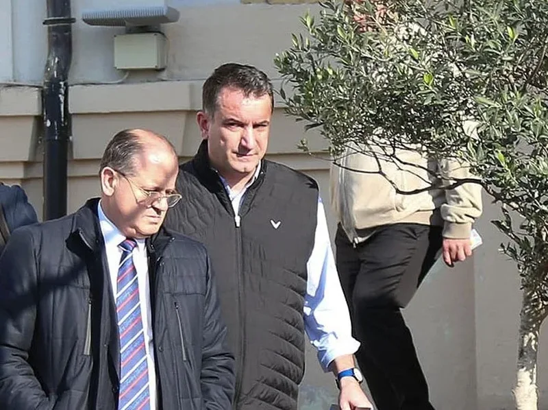 SPAK merr të pandehur dhe policin e burgjeve, e akuzon se i dha Veliajt telefonin