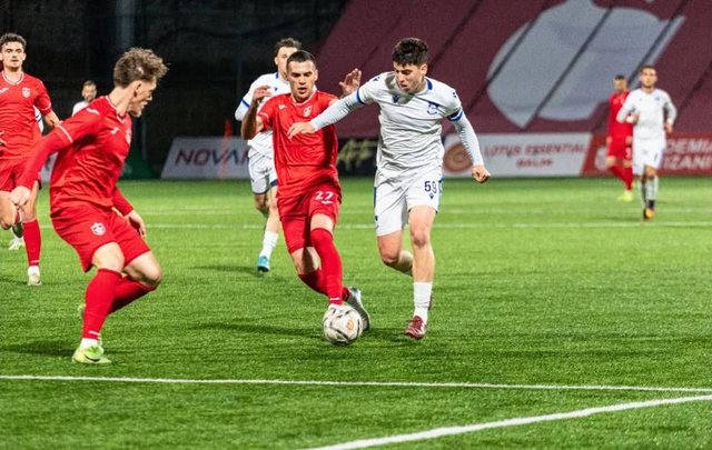 Surprizon klubi i Superiores, prezanton sulmuesin e njohur