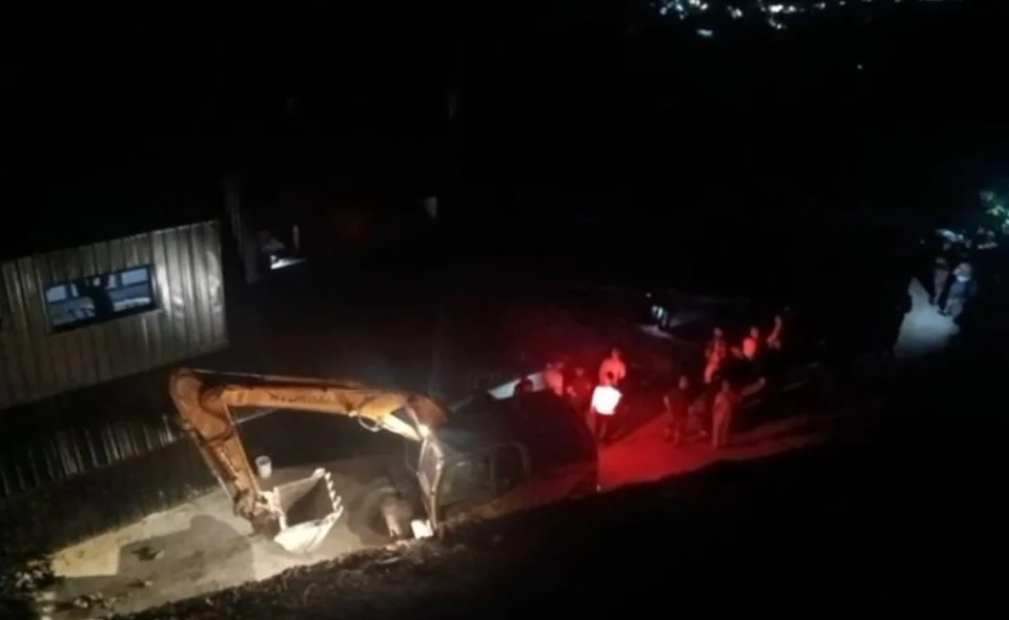 Tension dhe përplasje mes policisë dhe banorëve në Theth për prishjen e banesave pa leje