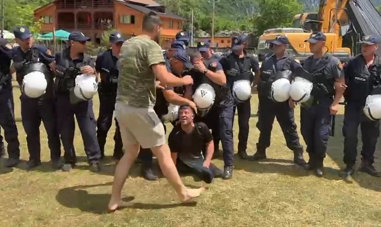 Tensionet në Theth/ PD në mbështetje të banorëve kundër aksionit të prishjes së ndërtimeve