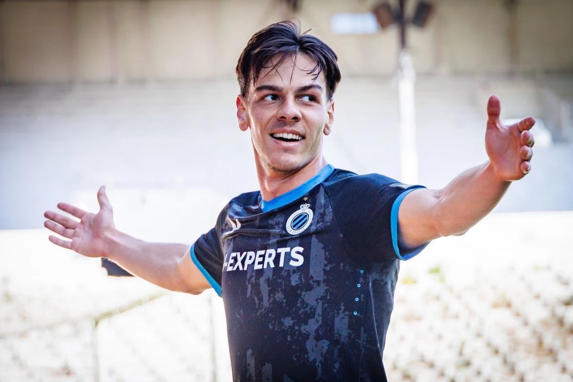 Thashethemet e merkatos, trajneri i Brugge mesazh Jasharit: Duhet të kthehet në stërvitje