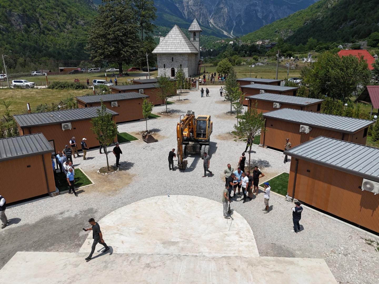 Thethi, turistët “kritikojë” tendencën moderne