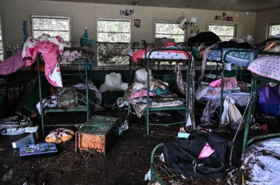 Tragjedia nga përmbytjet në Teksas, shkon në 51 numri i të vdekur, mes tyre 15 fëmijë, dhjetëra të zhdukur