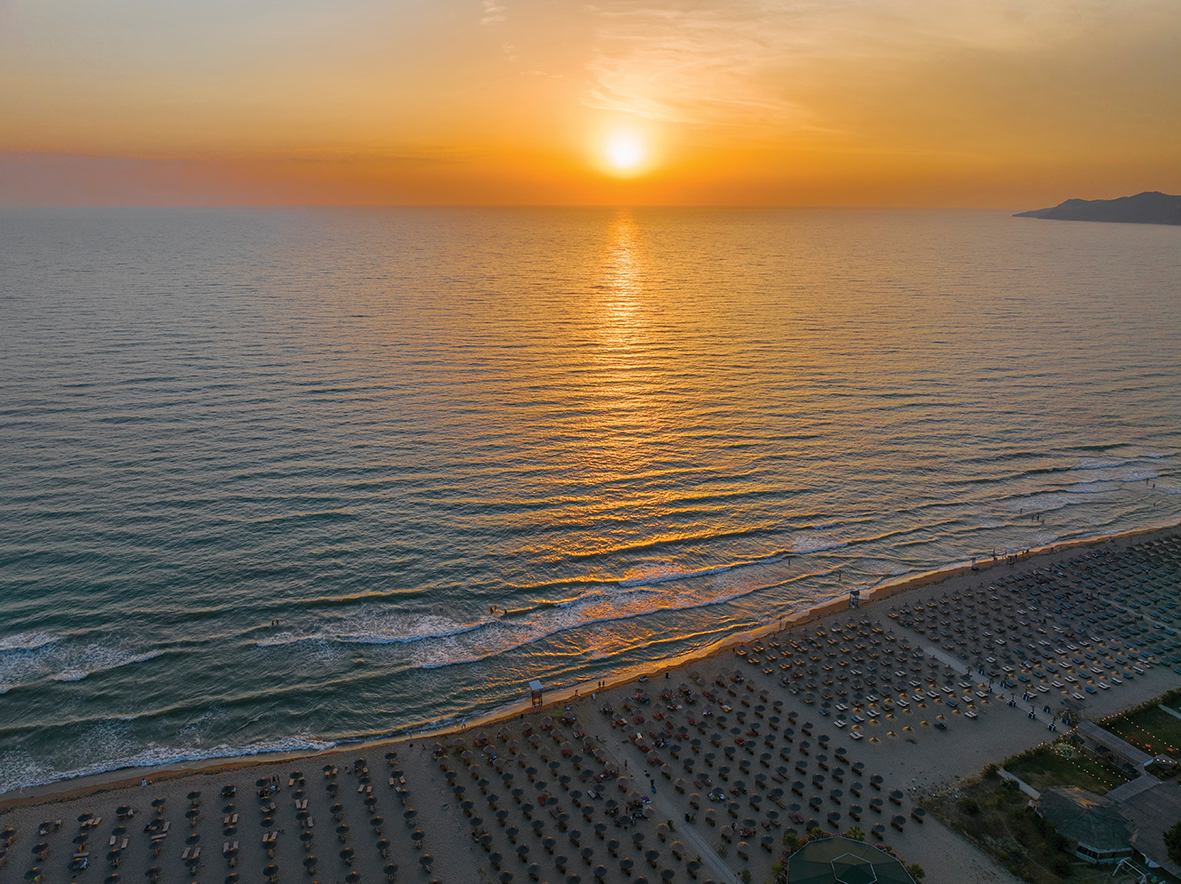 Turizmi, vera 2025, një hap pas, sezoni veror pritet të jetë më i dobët se ai i vitit të kaluar